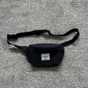 Herschel Supply Company Classic small Black Belt Bag NWOT